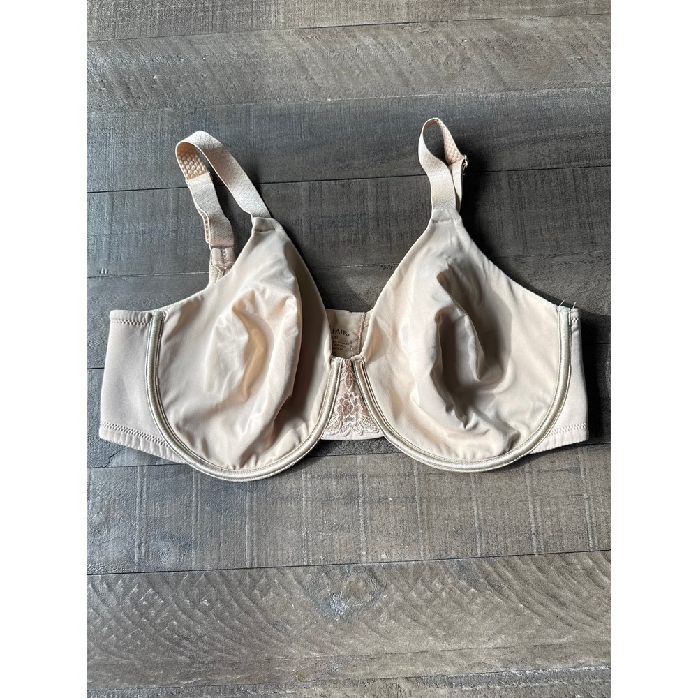 Vanity Fair Women's Beige Underwire Bra‎ Size 40DD